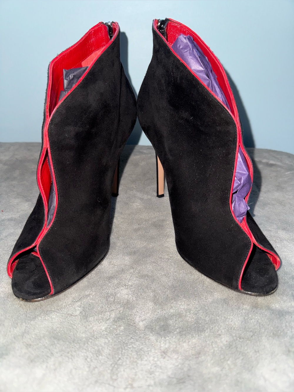 Gianvito Rossi Suede Vamp Peep-Toe Booties | Black & Red | EUC | Size EU 37 US 7 - Picture 2 of 16